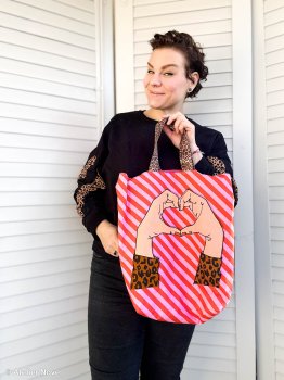 Preview: Cherry Picking Bag, Stoffpanel Canvas Bullshit Remover und Herzhände